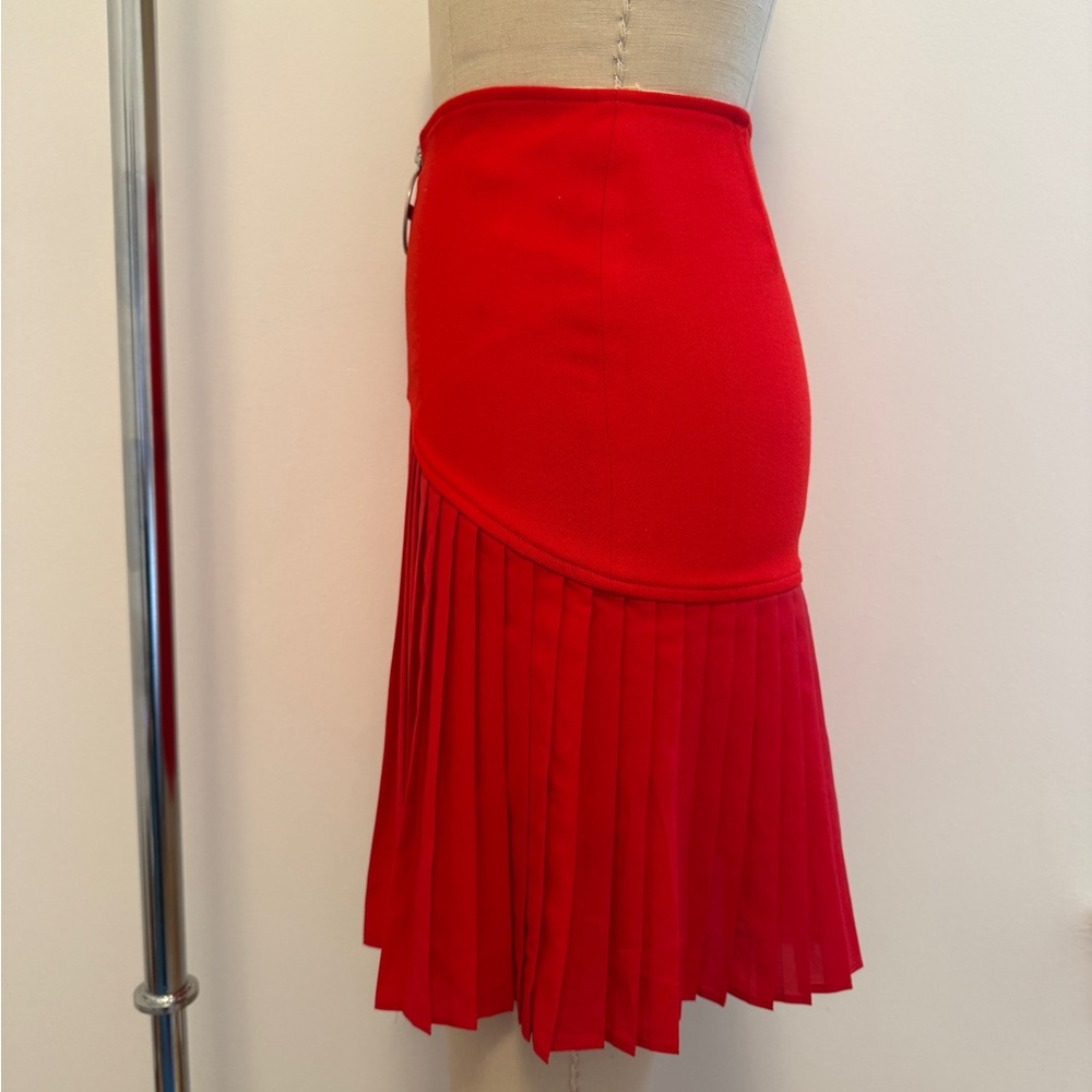 Givenchy Pleated Skirt with Zipper Detail - Picture 3 of 6
